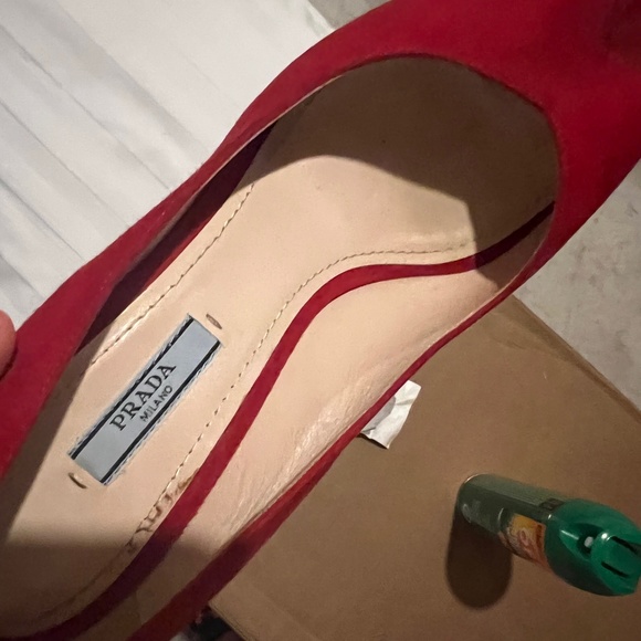 Prada shoes - Picture 1 of 4